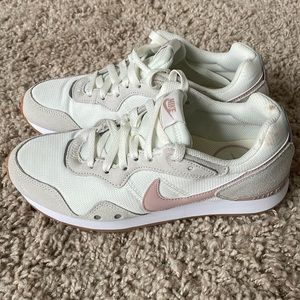 Nike Venture running shoe